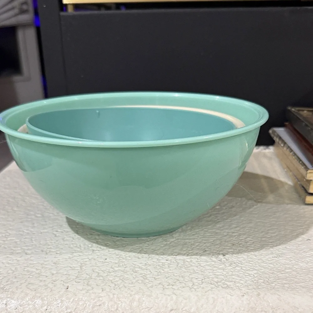 Set of Three Nested Bowls in Cream and Teal plus 1 more total 4 - Picture 3 of 5